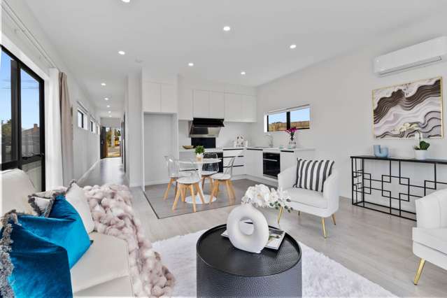 63 Flanshaw Road Te Atatu South_1