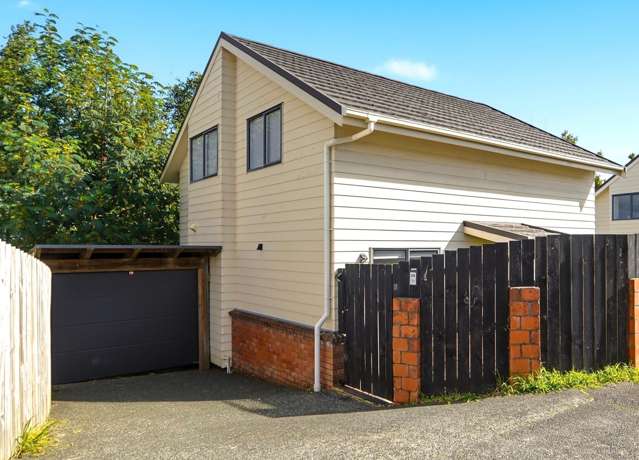 Modern Family Comfort + The Perfect Backyard!