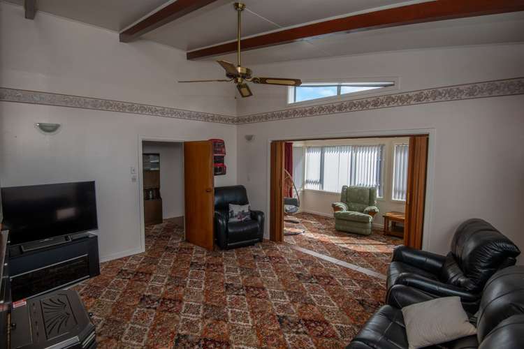 37 Churchill Avenue Allenton_11