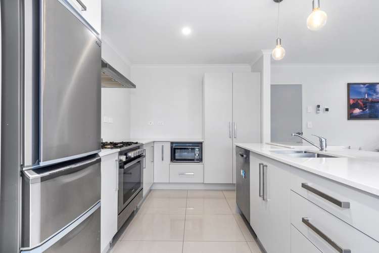 1 Benmore Crescent Pyes Pa_7