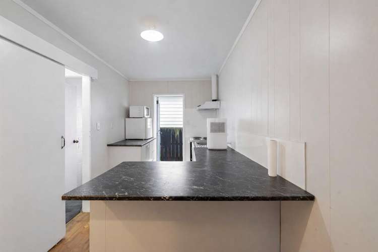 1-3, 35 Malfroy Road Victoria_20