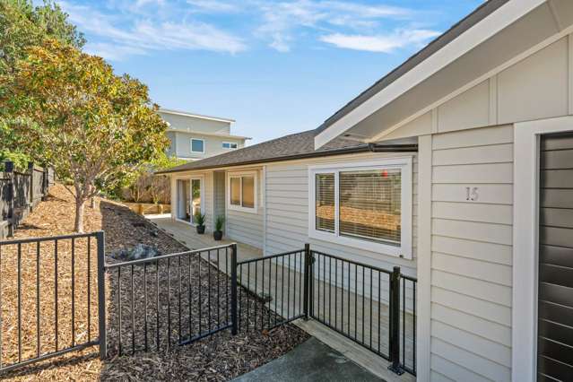 SPACIOUS FAMILY LIVING IN IDYLLIC OREWA LOCATION