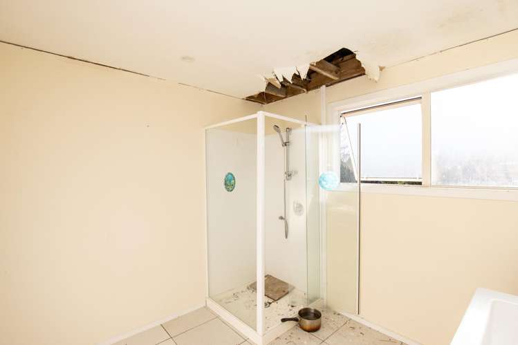 9 Front Miranda Road Waitakaruru_14