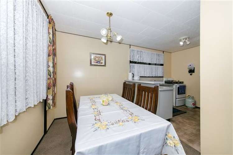 84 Captain Scott Road Glen Eden_3