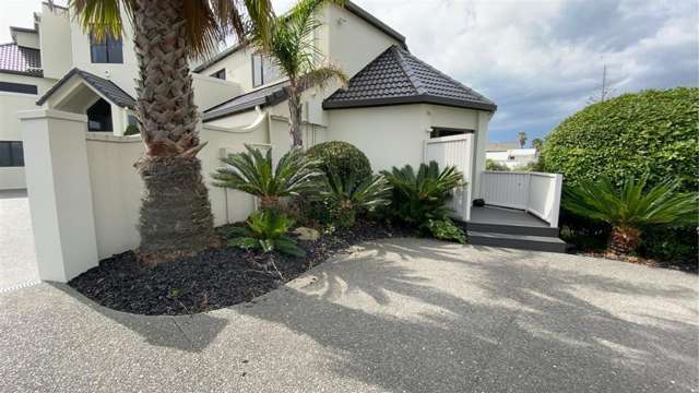 171 (Apt 2) Oceanbeach Road Mount Maunganui_3