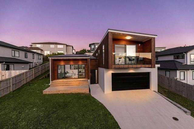 Orewa 4-bedroom Modern Home