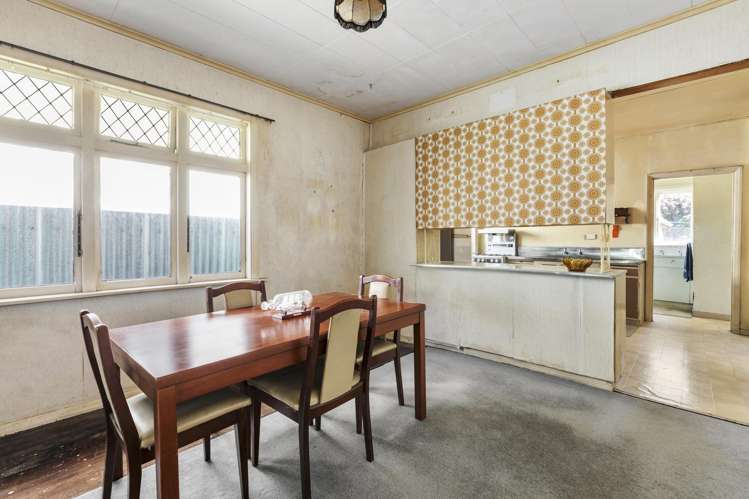 32 The Parade Island Bay_5