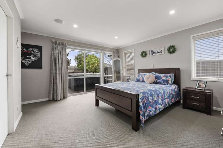 50 Hadley Wood Drive Wattle Downs_11