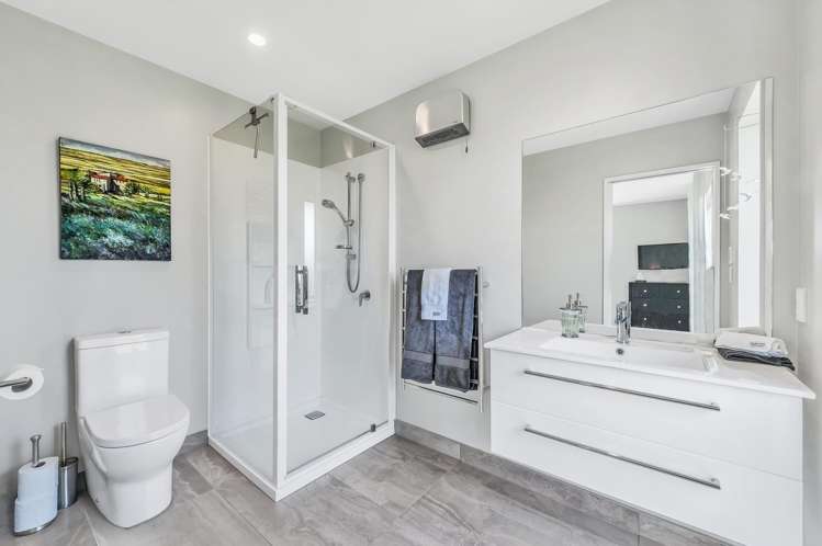 11 Florence Drive Lincoln_19