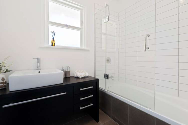 1/6 Taikata Road Te Atatu Peninsula_16