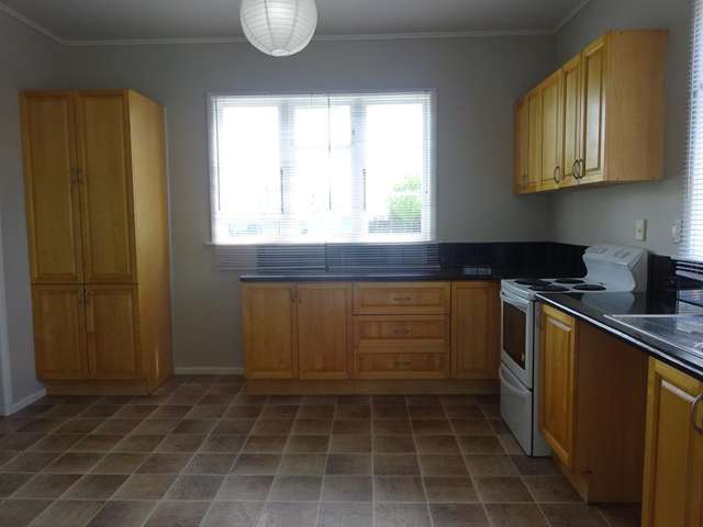 928 Cobham Street 10495_2