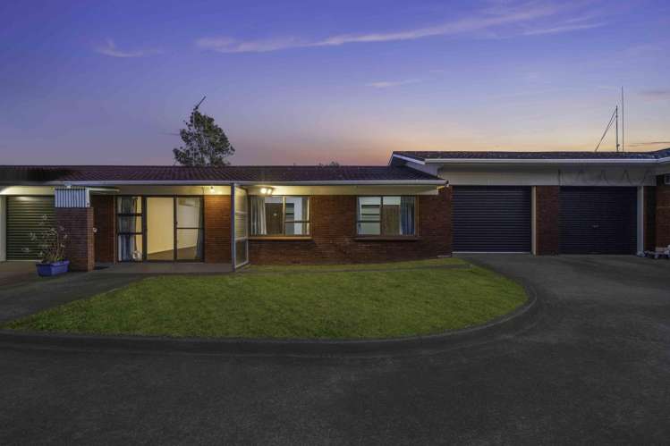 2/20 Roulston Street Pukekohe_15