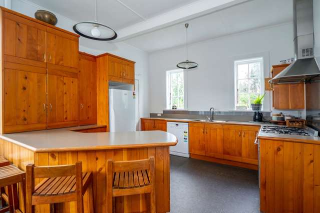 140 Barker Road Winchester_1