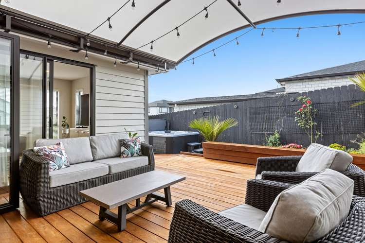 61 Symes Drive Red Beach_13