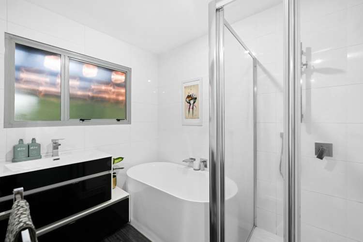 22 Gilbass Avenue Hamilton Lake_21
