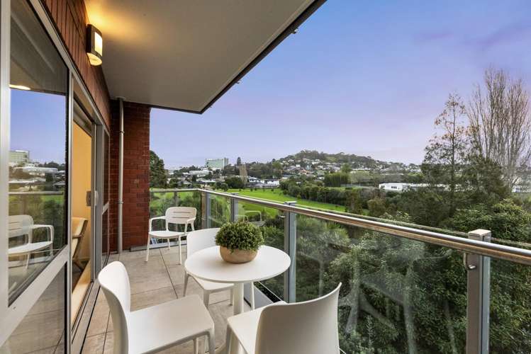 303/4 Wagener Place Mount Albert_12