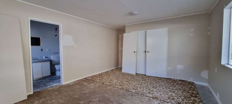 8a Kebbell Avenue Levin_10