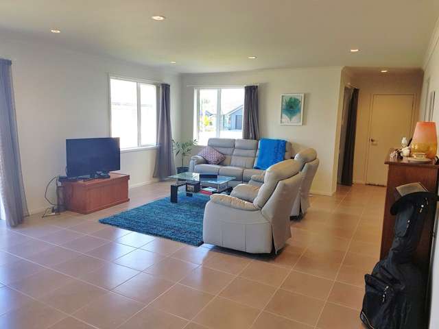 8 Ocean View Rise Ruakaka_4