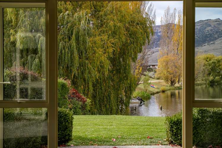 12 Ferry Lane, Pisa Moorings_1