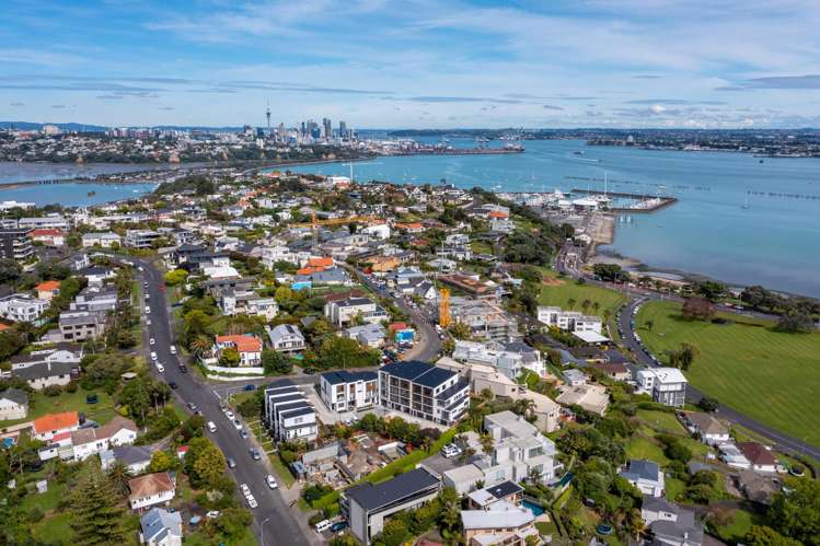 7/32 Karori Cresent Orakei_3