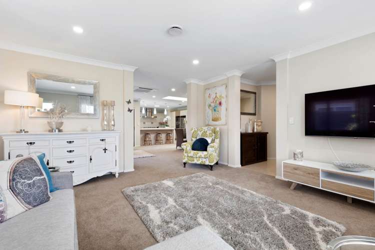 25 Turnberry Drive Wattle Downs_8