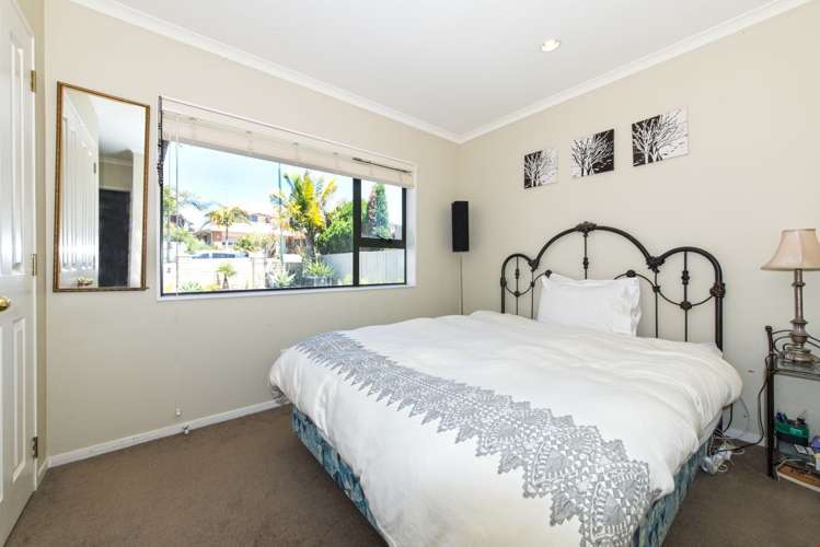 1 San Ambrosio Rise Henderson_16