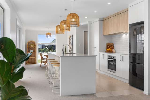 Papamoa living with all day sun and coastal ease