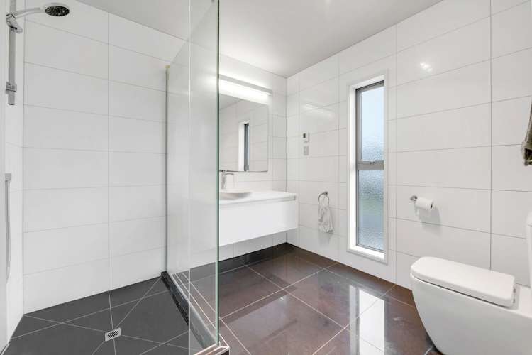 54 Springside Drive Flat Bush_18