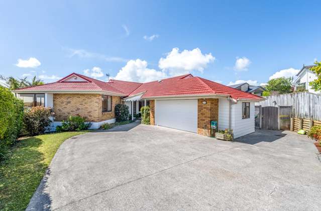 6 Dorrington Place Eastern Beach_1