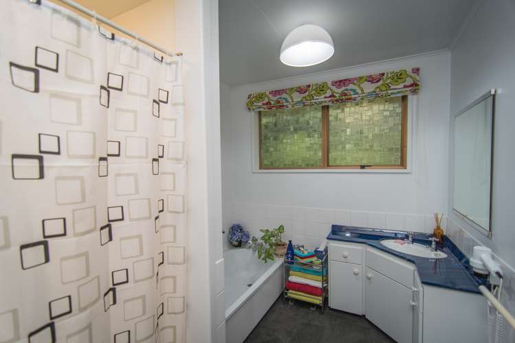 14a Maltby Avenue West End_14