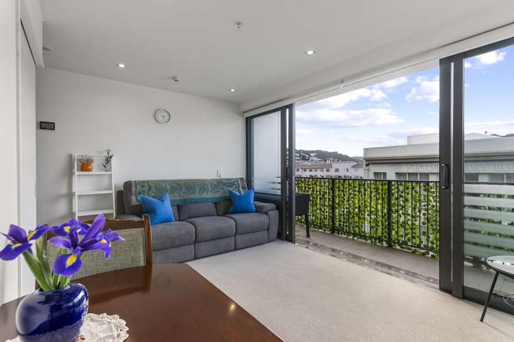 62/13 College Street Te Aro_1