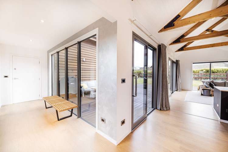 12 Pendeen Crescent Jacks Point_9