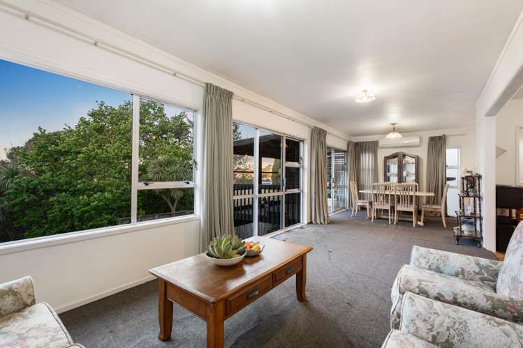 585 East Coast Road Browns Bay_3