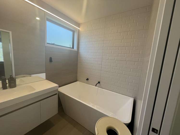 42 Gilbert Street New Plymouth Central_17