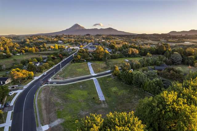 Multiple sections in prime New Plymouth location
