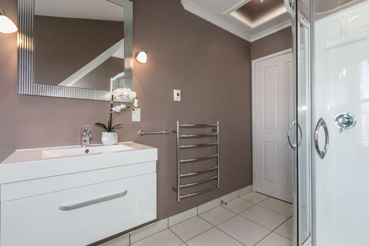 247 Marine Parade Napier South_10