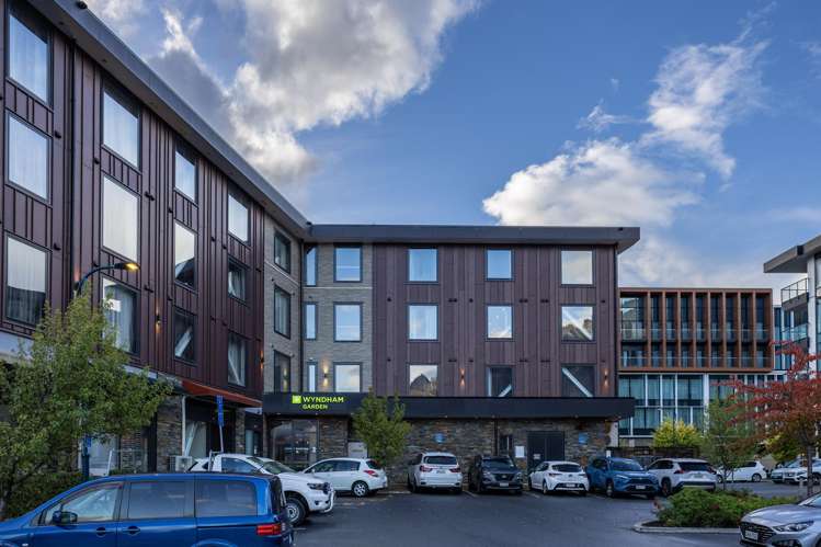 302/32 Red Oaks Drive Frankton_16