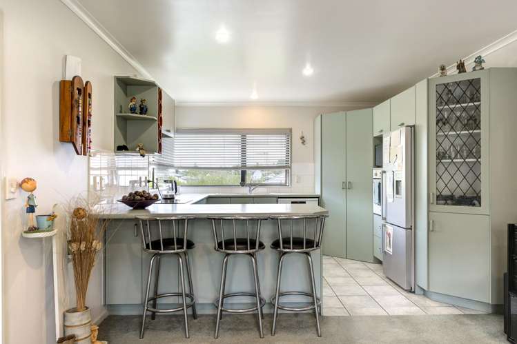 22 Hollinger Place Nawton_1