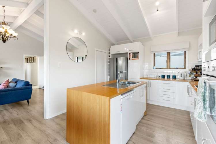 10 Orewa Heights Crescent Orewa_10