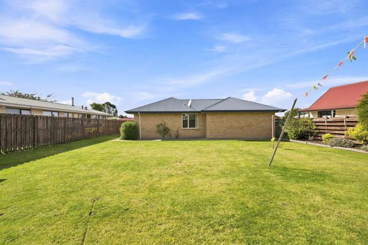 6 Seadown Crescent Amberley_13