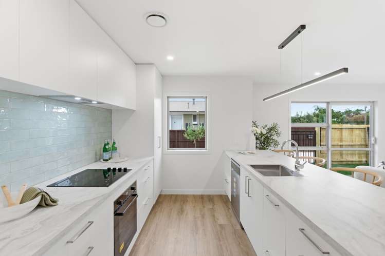 2/28 Wellington Street Linwood_2