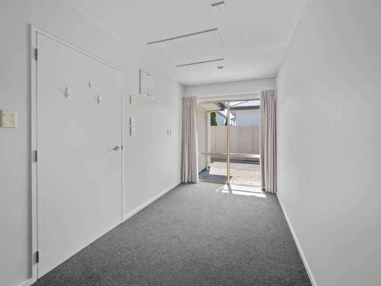 2/19 Tancred Street Ashburton_12