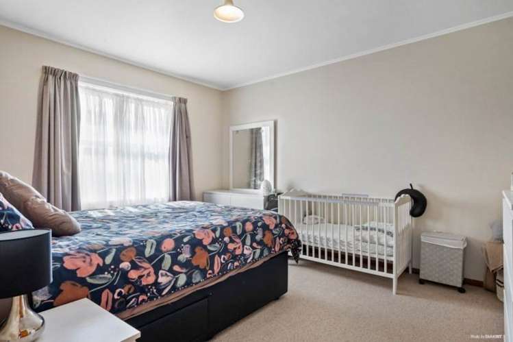 1/2 Pooley Street Pakuranga Heights_2
