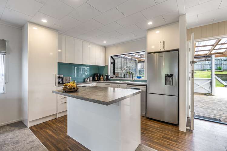 50 Athena Drive Totara Vale_23