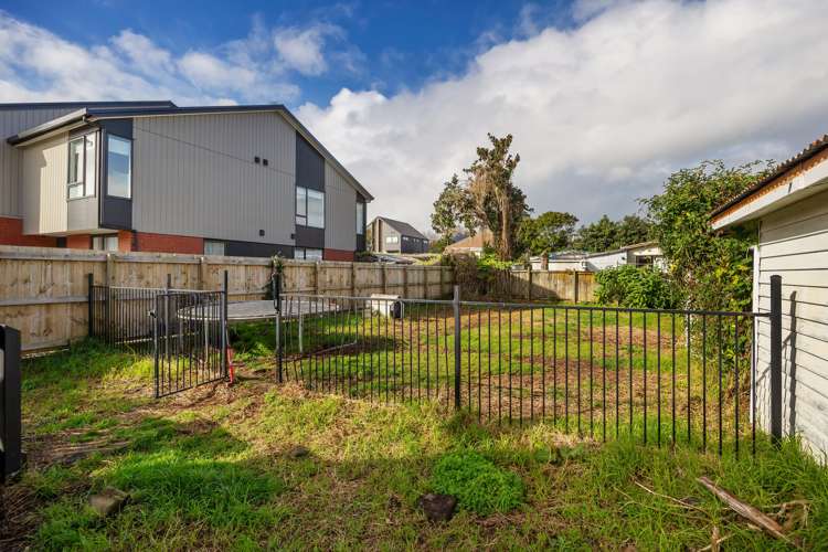 32 Stewart Road Mount Albert_15