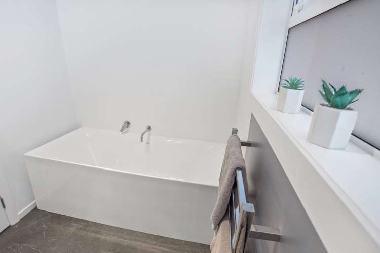 300 Port Road Whangamata_15