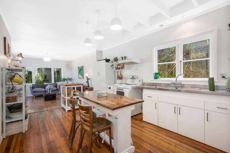 63 Airlie Road Plimmerton_10