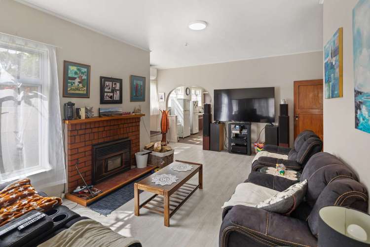 12 Thrush Street Taihape and Surrounds_15