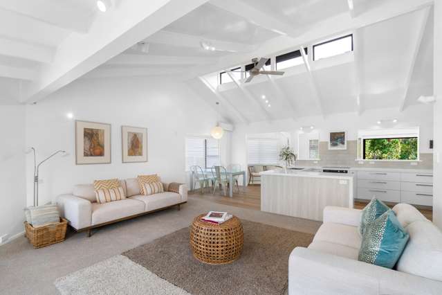 Stunning Renovation - Only 200m from Beach