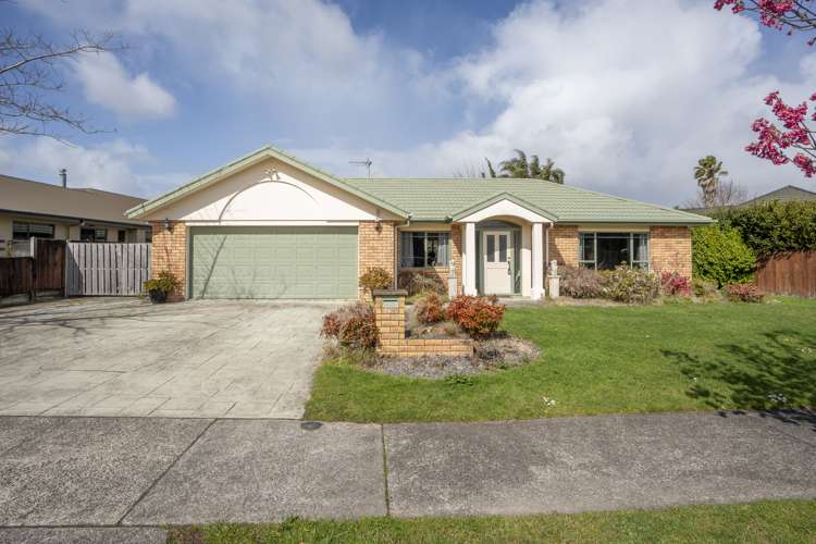 49 Cairns Crescent Rototuna_0